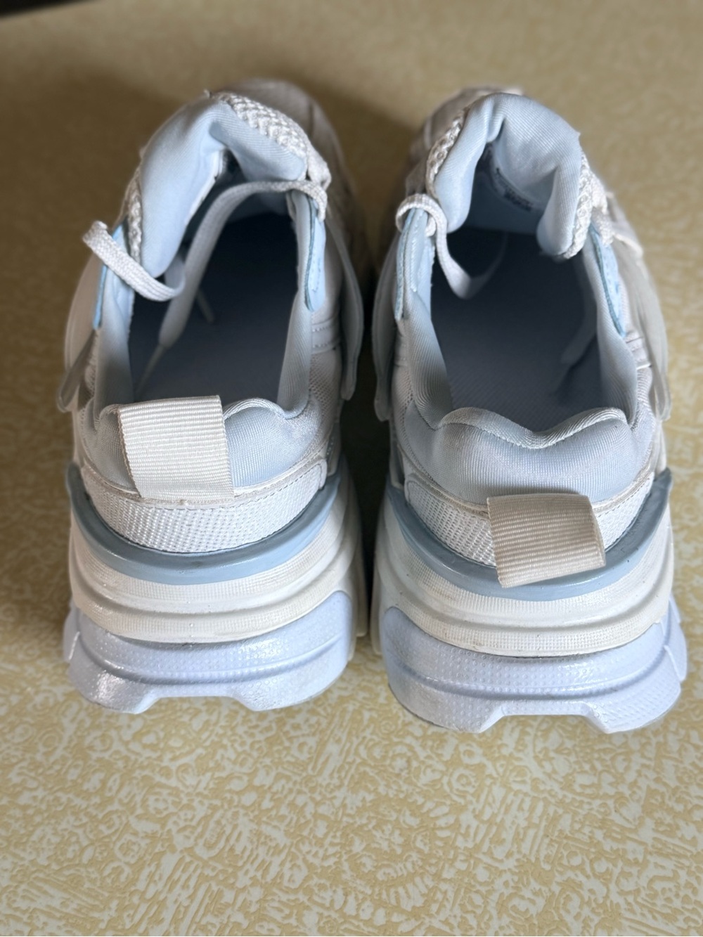 Nike Women’s White & Light Blue Mesh Runner - Picture 4 of 5
